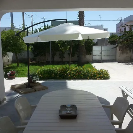 Cati - Con Giardino E Posto Auto A - Lecce - Salento *
